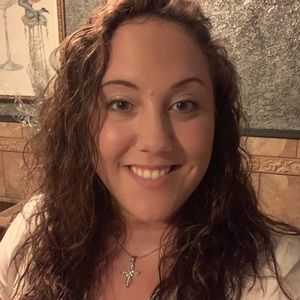 Meet your Posher, Alicia